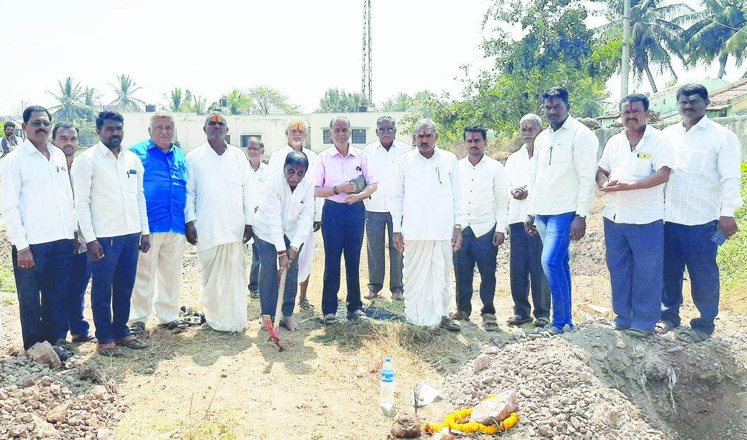 ಓವರ್ ಟ್ಯಾಂಕ್ ನಿಮರ್ಾಣಕ್ಕೆ ಭೂಮಿ ಪೂಜೆ